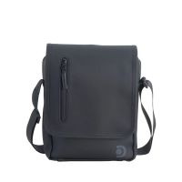 Τσάντα ώμου ανδρική με καπάκι μαύρη Discovery Reef D01302.06 Black