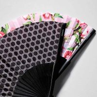 Βεντάλια ξύλινη ροζ γεωμετρικό μοτίβο Cedon Hexagon