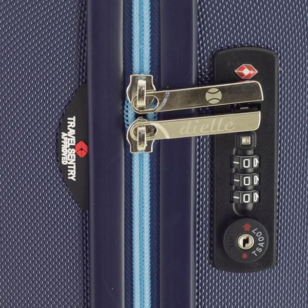 Βαλίτσα σκληρή μεσαία μπλε με 4 ρόδες Dielle 05N 60, λεπτομέρεια, δεξιά όψη, κλειδαριά