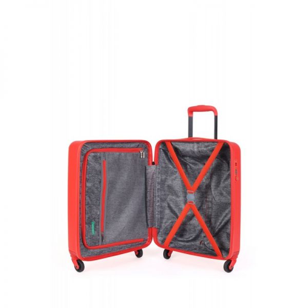 Βαλίτσα σκληρή μικρή κόκκινη United Colors Of Benetton 4W Luggage UCB Red, εσωτερικό.