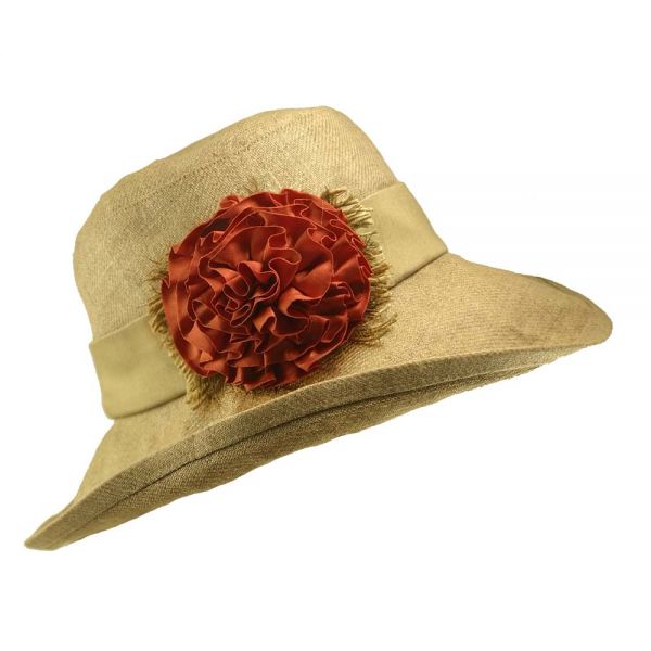 Καπέλο γυναικείο καλοκαιρινό χειροποίητο λινό μπεζ με φαρδιά κορδέλα και λουλούδι