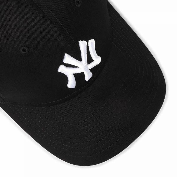Καπέλο τζόκεϊ μαύρο New York Yankees New Era 39Thirty League Essential Cap Black / White