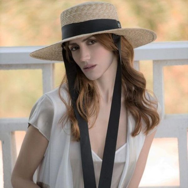 Women's Straw Hat With Big Brim And Wide Black Ribbon