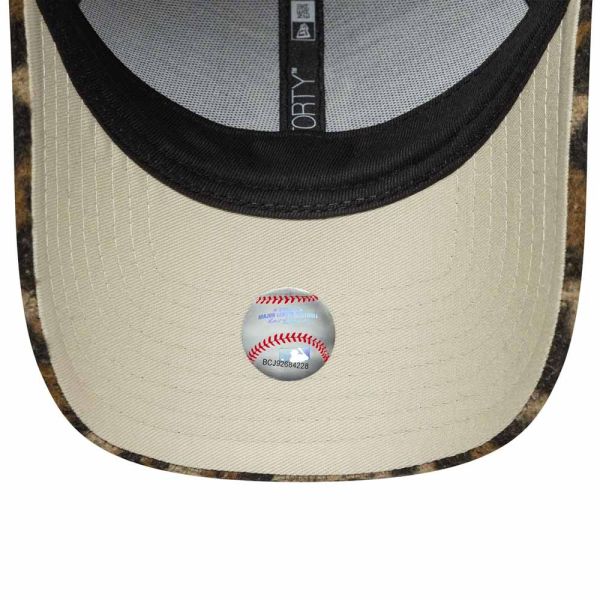 Καπέλο τζόκεϊ γυναικείο animal print New York Yankees New Era 9Forty Women Cosy Animal Cap