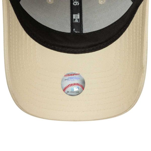 Καπέλο τζόκεϊ γυναικείο εκρού New York Yankees New Era 9Forty Metallic Logo