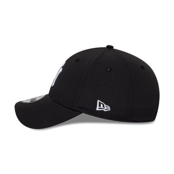 Καπέλο τζόκεϊ μαύρο New York Yankees New Era 9Forty League Essential Cap Black / White
