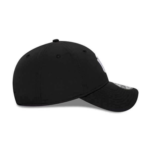 Καπέλο τζόκεϊ μαύρο New York Yankees New Era 9Forty League Essential Cap Black / White